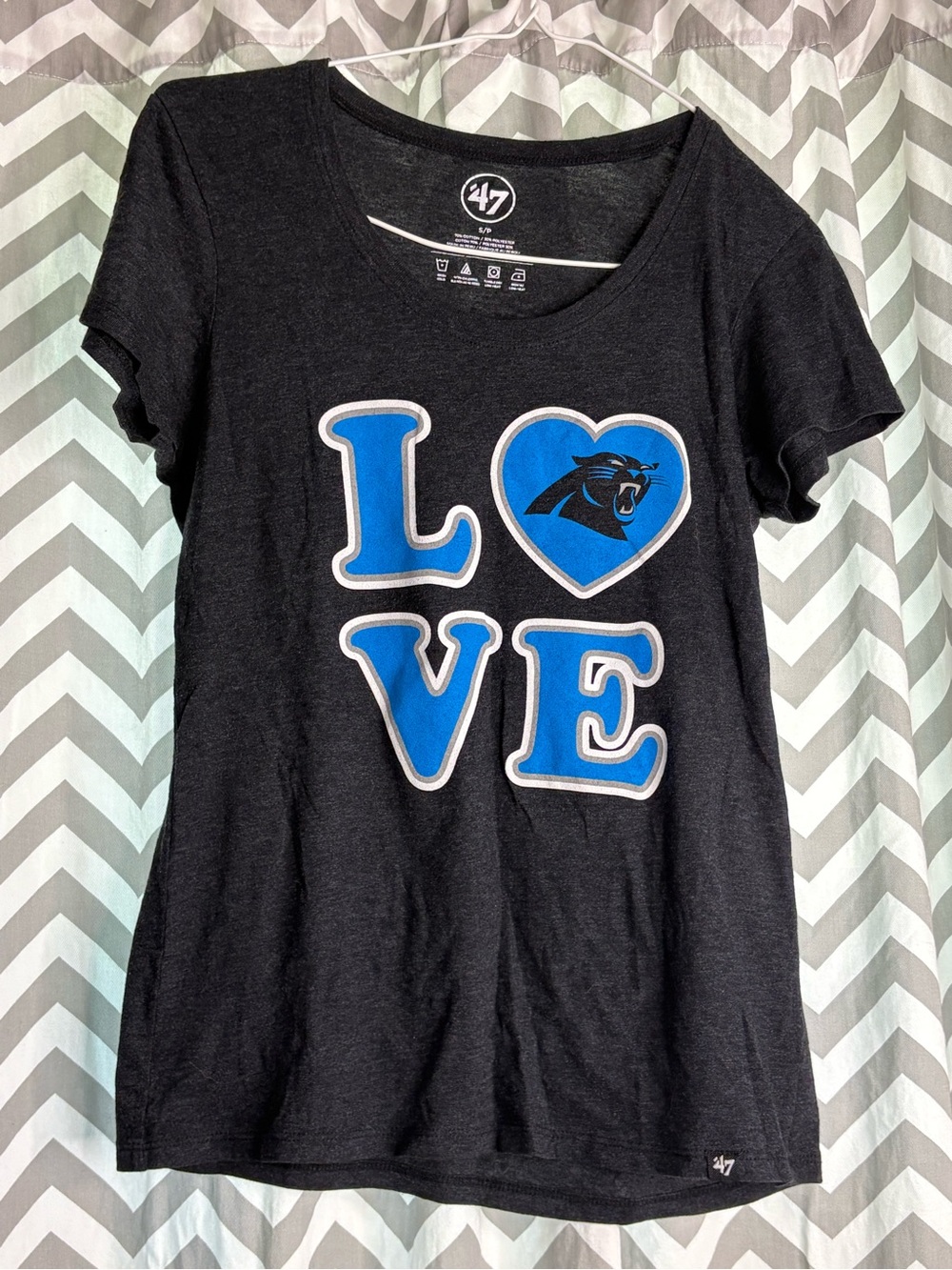 ’47 Women’s  Black Carolina Panthers LOVE Graphic Tee
